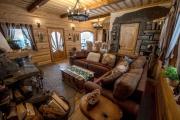 Luxurious cottage with a fireplace in Zawadka