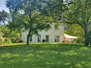 Lou Pantai, Bed and Breakfast, Delux Bedroom with AC