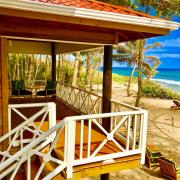 Turtle Beach Sanctuary, Utila