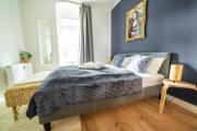 FullHouse - Chemnitz - Leonardo Apt - 3 Bedrooms & Balcony
