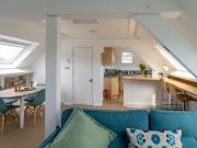 Tranquil cosy apartment in centre of Avening - Pass the Keys