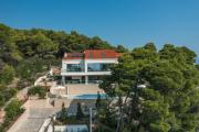 Villa Hera Lumbarda - Private Pool, Near Beaches, Ideal for Groups