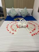 Shore Residences, Mall Of Asia Complex Stays by PBYY