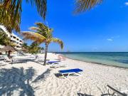 Bello Mar de Cancun, Beautiful 2Br 2Ba Condo overlooking beach spectacular view!