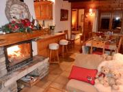 Chalet aux Gets avec Wi-Fi, cheminée, parking privatif, barbecue, proche pistes - FR-1-671-7