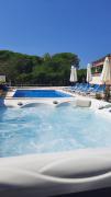 Apartments Rudez - pool - jacuzzi