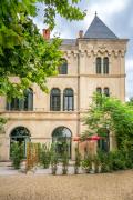 5 Family Apartments with Pool & Large Garden in Historic Pézenas Convent