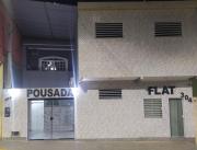 Pousada Quarto com tv,ar,frigobar,wifi e garagem