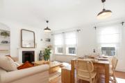 Bright, stylish & cosy 3-Bed Flat near Mile End