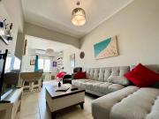 City CenterNavarinou Modern Apt. with Queen Bed