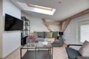 Lion Apartments - Modern Attic