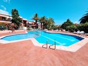 VV Los Balconcitos 21 "by henrypole home"