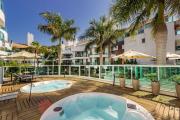 Boulevard 211B - Excelente apartamento em condomínio de luxo no centro de Bombinhas - Piscina - Jacuzzi - Academia - Portaria 24h.