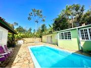 Casa com piscina e churrasqueira em Ubatuba SP