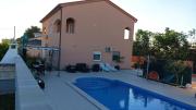 Family friendly apartments with a swimming pool Pula - 21314