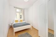 Bright & Comfortable Apartment Garbary 35 Poznań Old Town by Renters