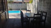 Casa com Piscina Tv e Wi-fi, pertinho do Mar