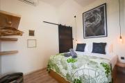 Pop art Canggu apartment, short-walk to the beach