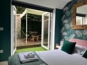 Stylish & Cosy Margate Escape with Hot Tub and Log Burner Dogs Welcome Stylish & Cosy Margate Escape with Hot Tub and Log Burner Dogs Welcome