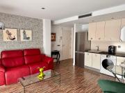 Apartamento céntrico con plaza de garaje y piscina