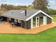 Cozy Coastal Retreat in Gronhoj-By Traum