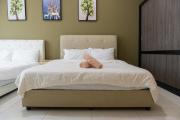 Mount Austin #Akademik Suite Floral Deer Studio 2-4pax #MSPro