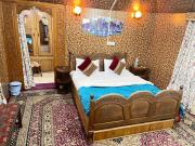 New Silver Jubilee Heritage Group Of Houseboats