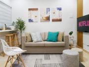 Fully Furnished 1BR with Kitchen - 20 secs walk to the Beach - Newly Renovated