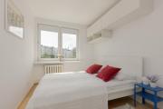 Sunny City Centre Apartment by Renters
