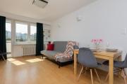 Sunny City Centre Apartment by Renters