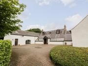 Shieldhill Farm House Shieldhill Farm House
