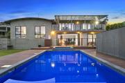 Miss Maude Mt Martha with pool and spa