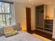Spacious Battersea Rooms and Apartments