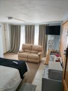 2 on Haig Accommodation, Selbourne, East London