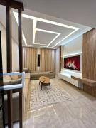 Spacious duplex with pool central near M avenue
