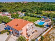 Delicate Apartment in Banjole near Beach Centinera