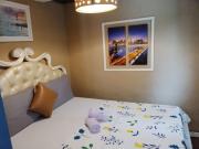 Central Perk inspired pool villa