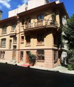 No 1 House By Valence