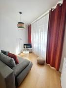 LE PIQUE DE FALGUIERE - Centre - Gare - Netflix