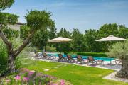 Family villa Maria with pool in Vizinada