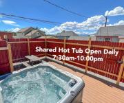 Dog Friendly Private Cabin w Hot Tub Leadville-A