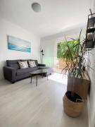 SUNNY APARTMENT NEAR THE BEACH.