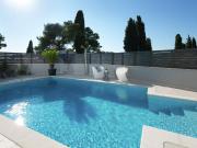 Luxury apartment with private pool 100 m from the beach and close to Pula