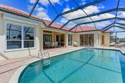 The Hammock - Beautiful waterfront 4 bedroom home with heated pool