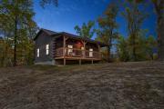 The Willow, Secluded and Cozy country cabin