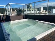 Linda Cobertura com Spa sem aquecimento