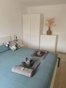 Apartment am Meer mit Pool