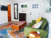 Private Studio - King Bed - Wifi