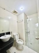 Cozy Spacious Condo Hotel near NAIA Manila Airport Pasay