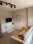 Amaru - Amplio departamento céntrico con cochera